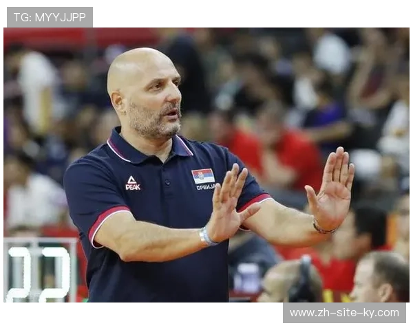 中国男篮阵地战传导改善 强弱侧转移创造机会